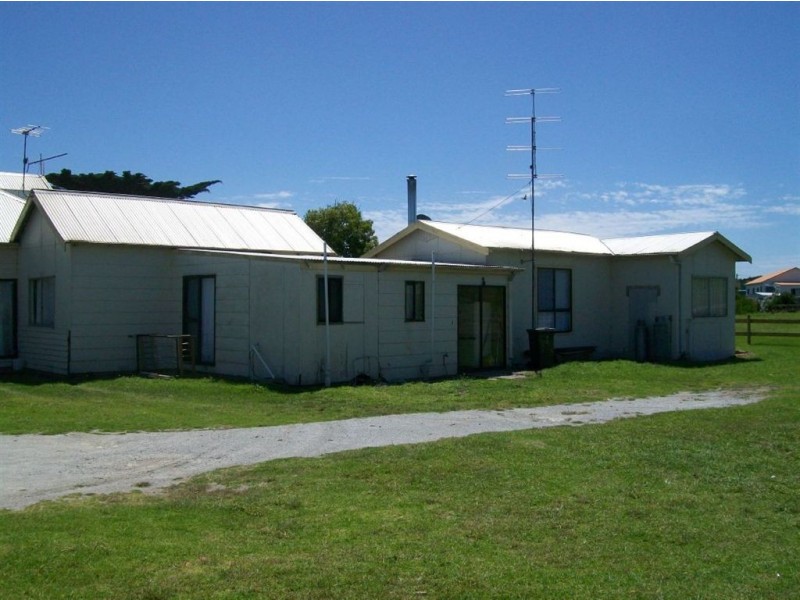 18 Charles Street, Currie TAS 7256