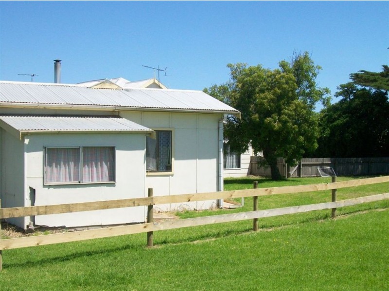 18 Charles Street, Currie TAS 7256