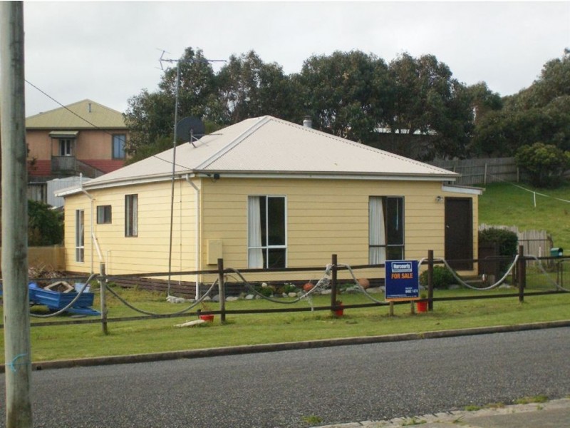 9 Ross Avenue, Currie TAS 7256