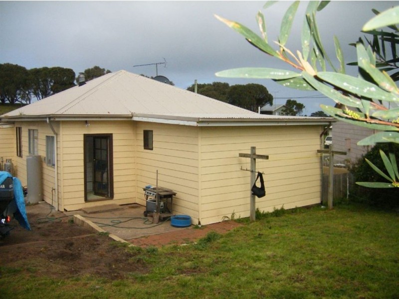 9 Ross Avenue, Currie TAS 7256