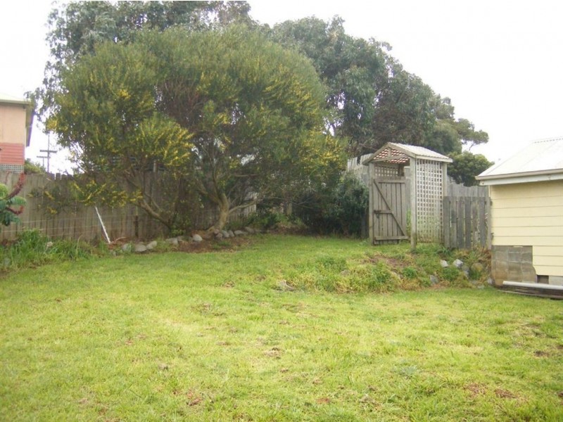 9 Ross Avenue, Currie TAS 7256