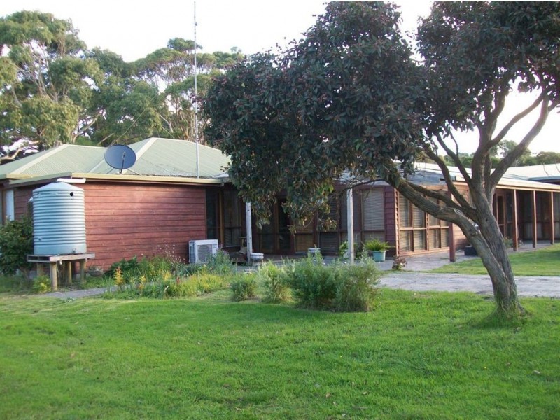 325 North Road, Currie TAS 7256