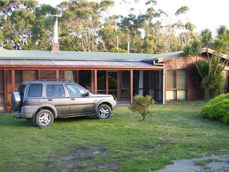 325 North Road, Currie TAS 7256
