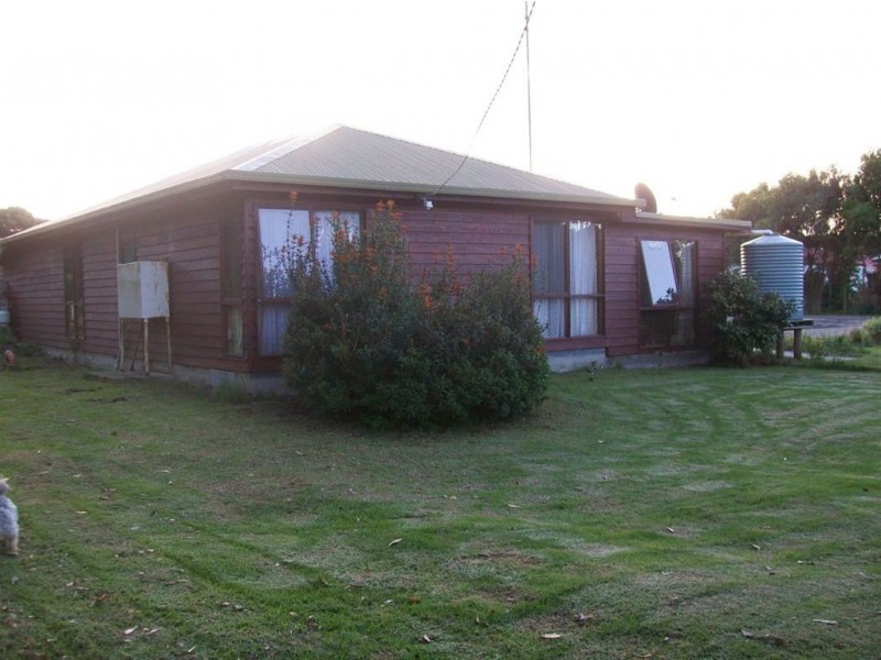 325 North Road, Currie TAS 7256