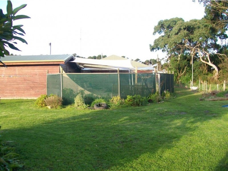 325 North Road, Currie TAS 7256