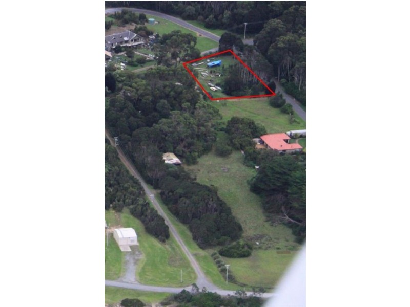 1 Forrest Street, Naracoopa TAS 7256
