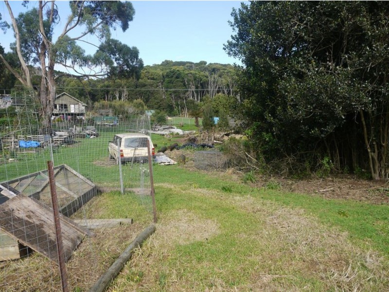 1 Forrest Street, Naracoopa TAS 7256
