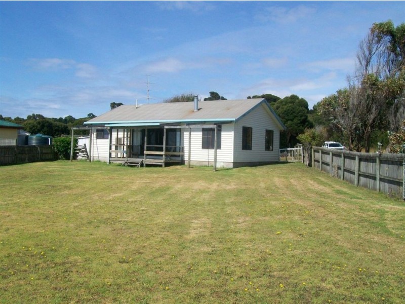 126a The Esplanade, Naracoopa TAS 7256