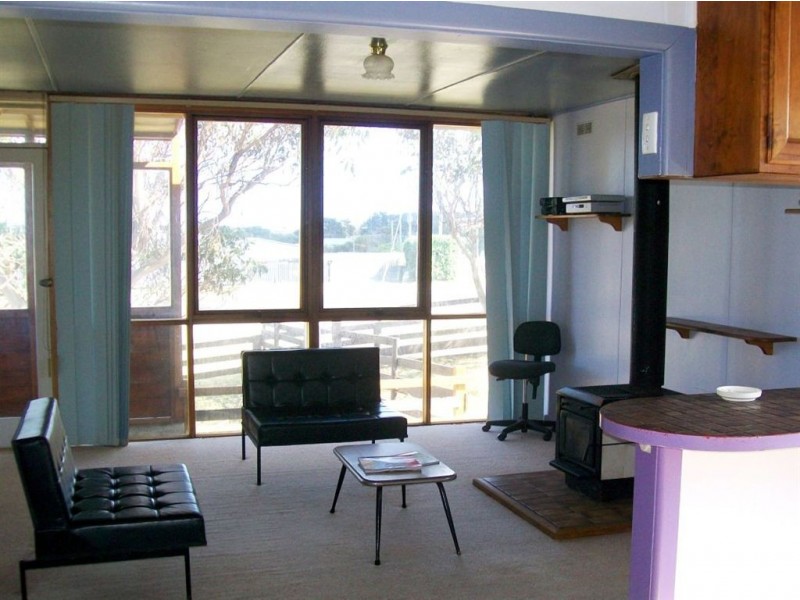 64 Main Street, Currie TAS 7256