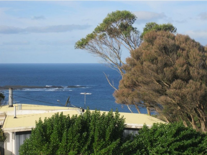 4 Myrtle Street, Grassy TAS 7256