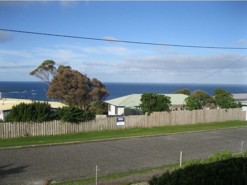 4 Myrtle Street, Grassy TAS 7256