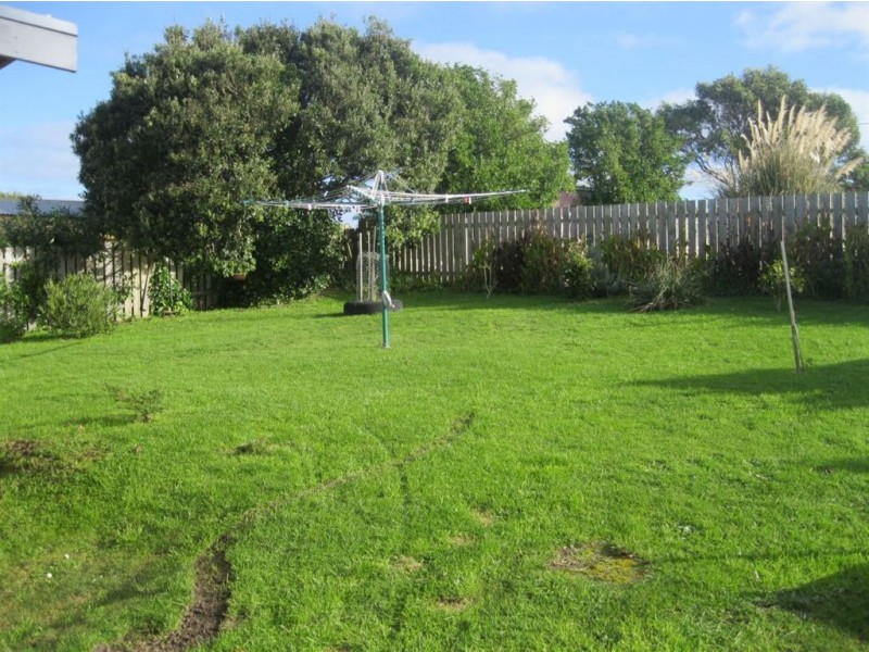 4 Myrtle Street, Grassy TAS 7256