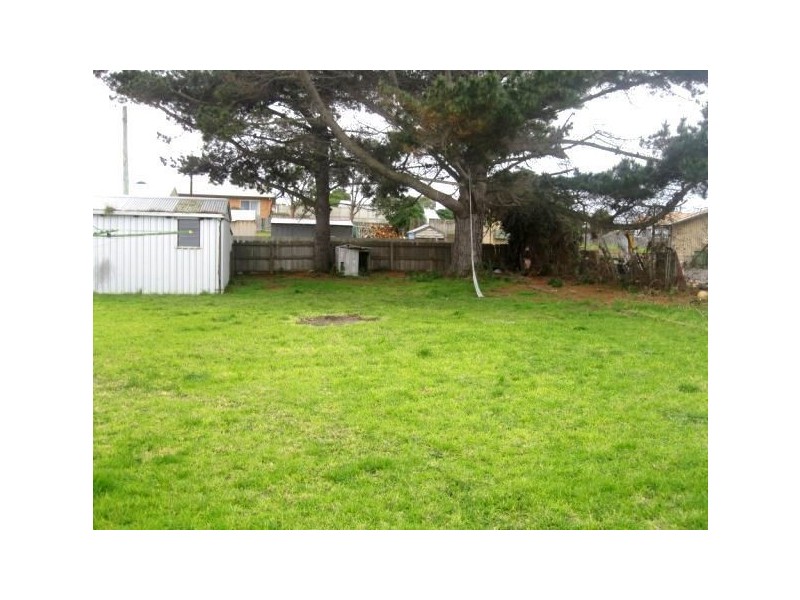 70 Main Street, Currie TAS 7256