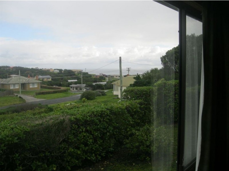 8 Lighthouse St, Currie TAS 7256