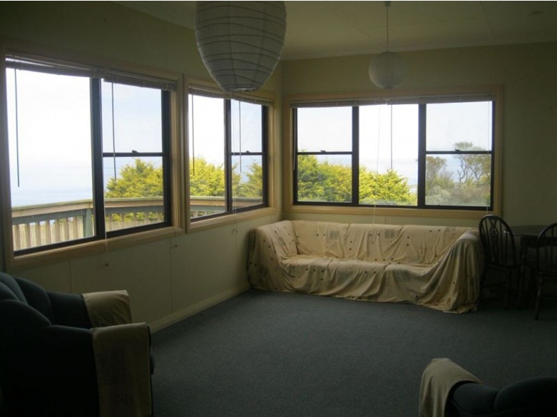 14 Myrtle Street, Grassy TAS 7256