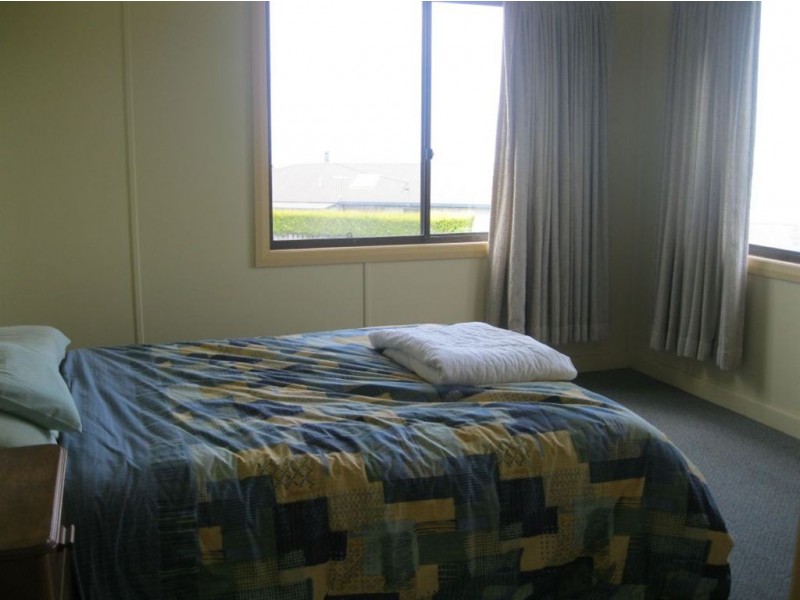 14 Myrtle Street, Grassy TAS 7256