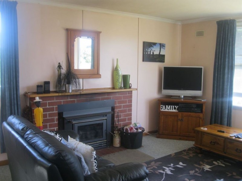 4 John Street, Currie TAS 7256