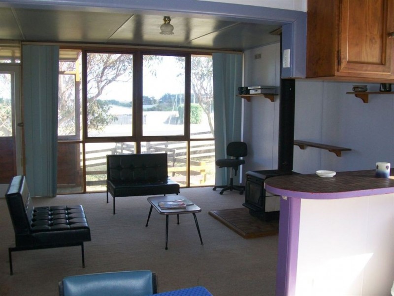 64 Main Street, Currie TAS 7256
