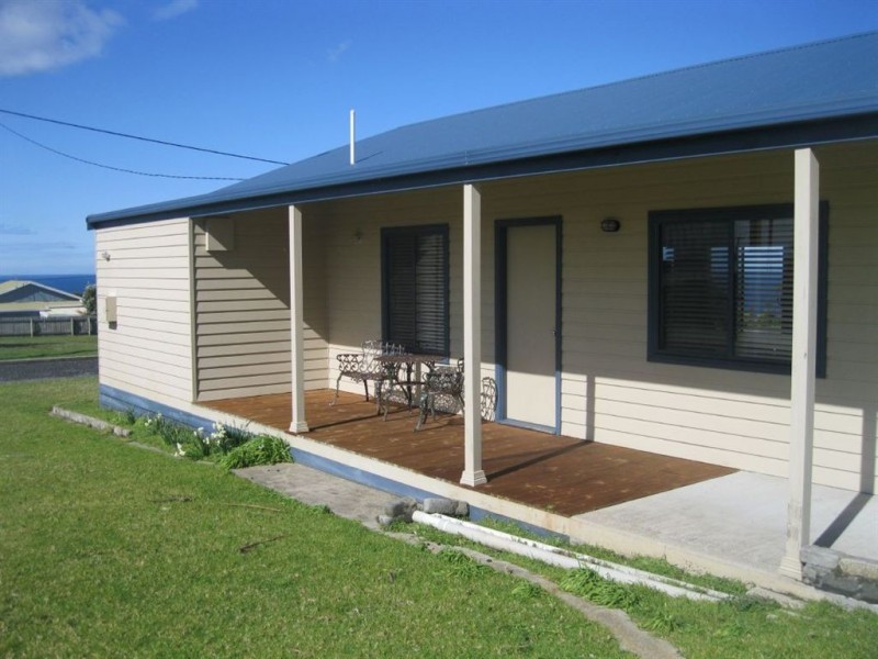 15 Sassafras Street, Grassy TAS 7256