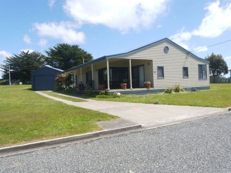 15 Sassafras Street, Grassy TAS 7256