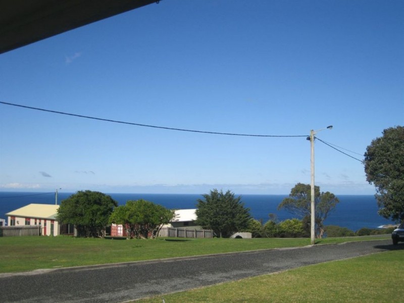 15 Sassafras Street, Grassy TAS 7256