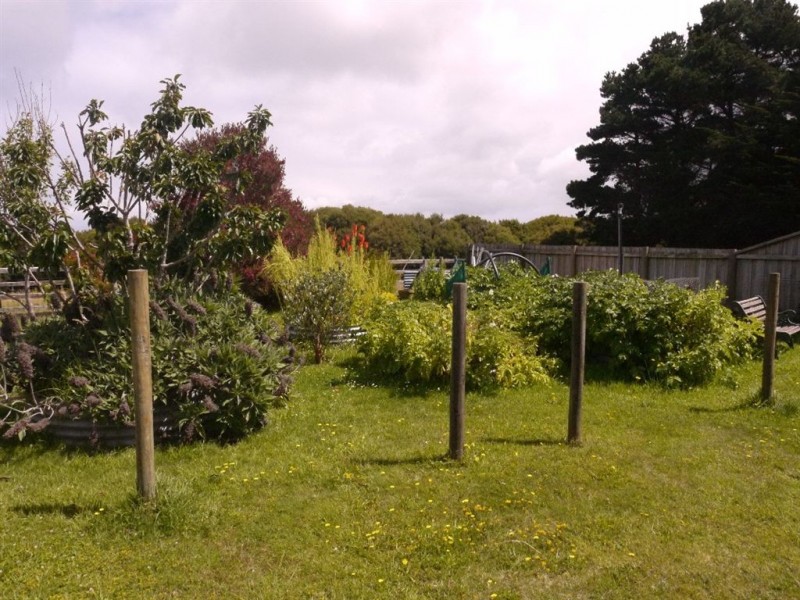 10 Currie Road, Grassy TAS 7256