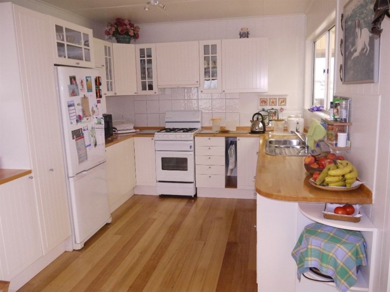 10 Currie Road, Grassy TAS 7256