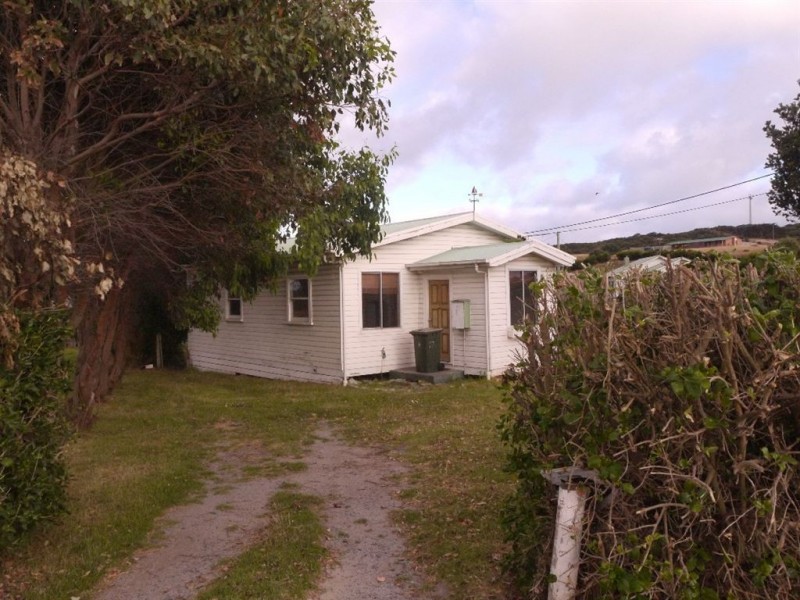 85 Main Street, Currie TAS 7256
