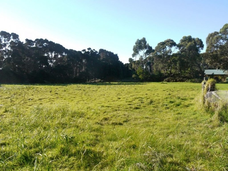 5 The Esplanade, Naracoopa TAS 7256