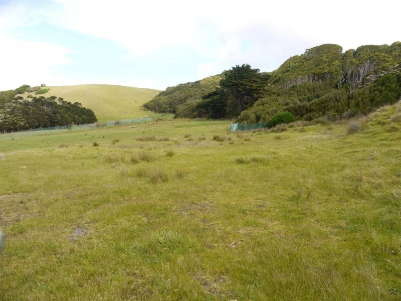 2 The Esplanade, Naracoopa TAS 7256