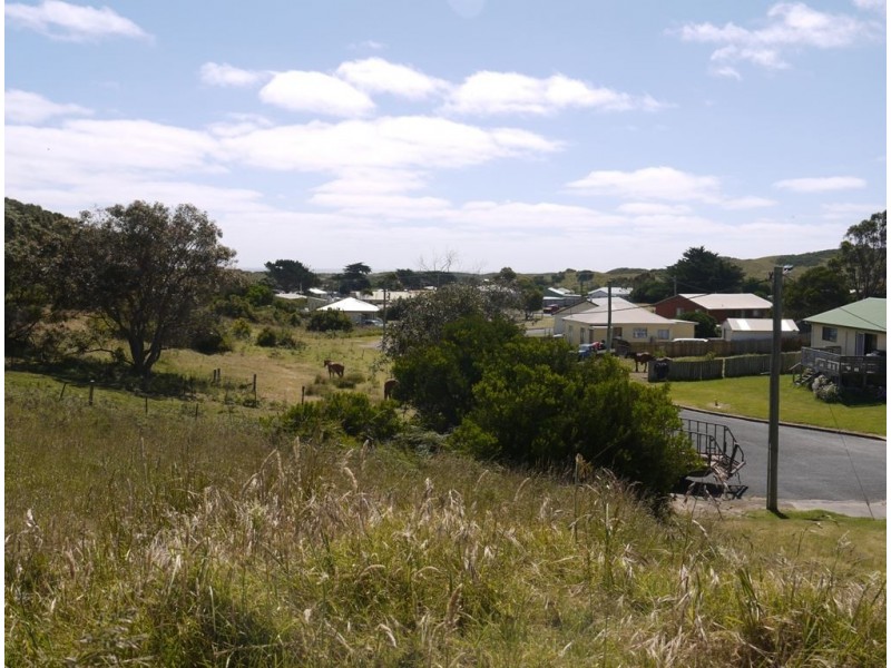18 Ross Avenue, Currie TAS 7256
