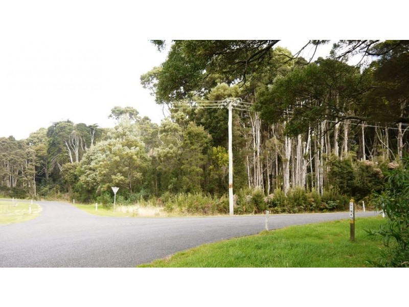 2 Millwood Road, Naracoopa TAS 7256