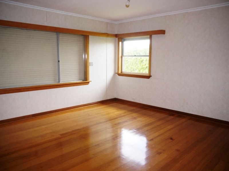 121 The Esplanade, Naracoopa TAS 7256