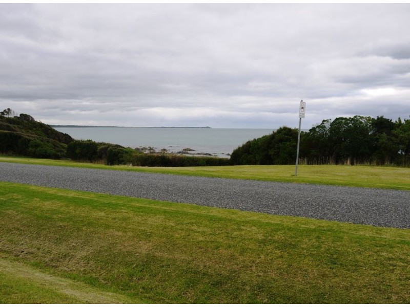 143 The Esplanade, Naracoopa TAS 7256