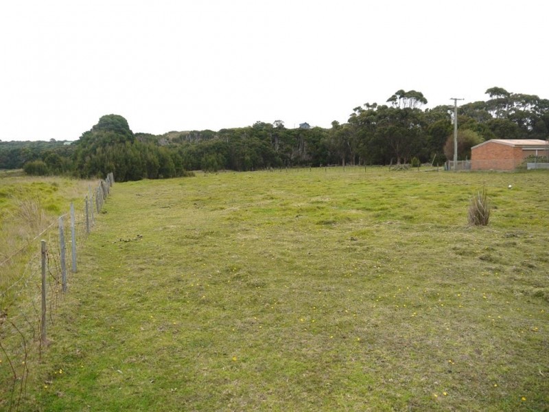 143 The Esplanade, Naracoopa TAS 7256