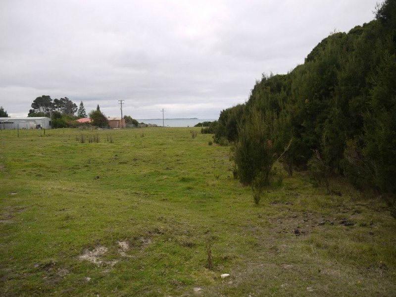 143 The Esplanade, Naracoopa TAS 7256