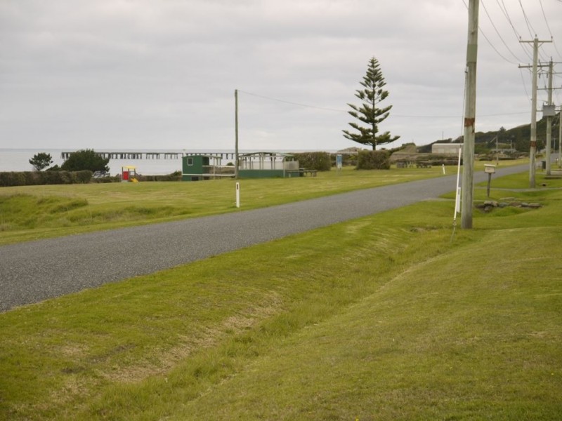 143 The Esplanade, Naracoopa TAS 7256