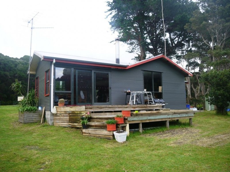 120 The Esplanade, Naracoopa TAS 7256