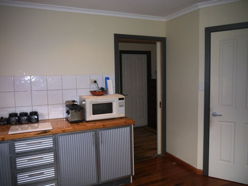 120 The Esplanade, Naracoopa TAS 7256