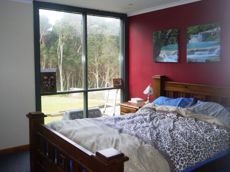 120 The Esplanade, Naracoopa TAS 7256