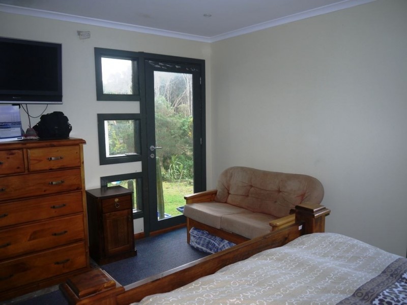 120 The Esplanade, Naracoopa TAS 7256