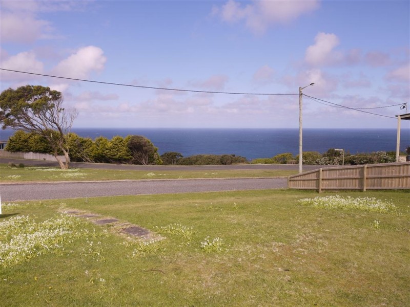 5 Sassafras Street, Grassy TAS 7256