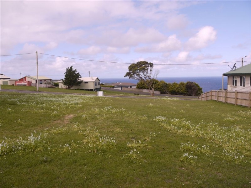 5 Sassafras Street, Grassy TAS 7256