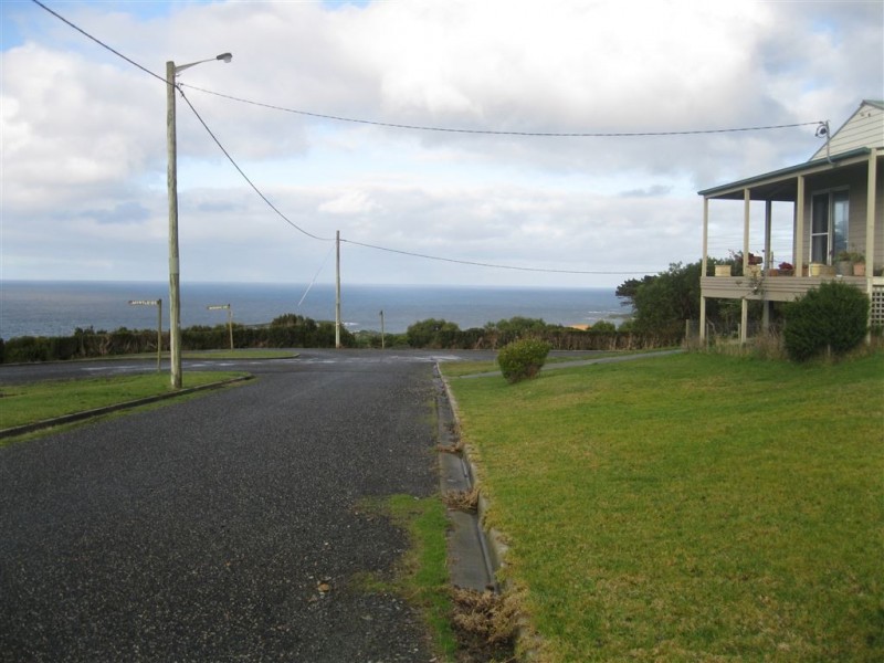 5 Sassafras Street, Grassy TAS 7256