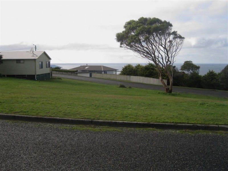5 Sassafras Street, Grassy TAS 7256
