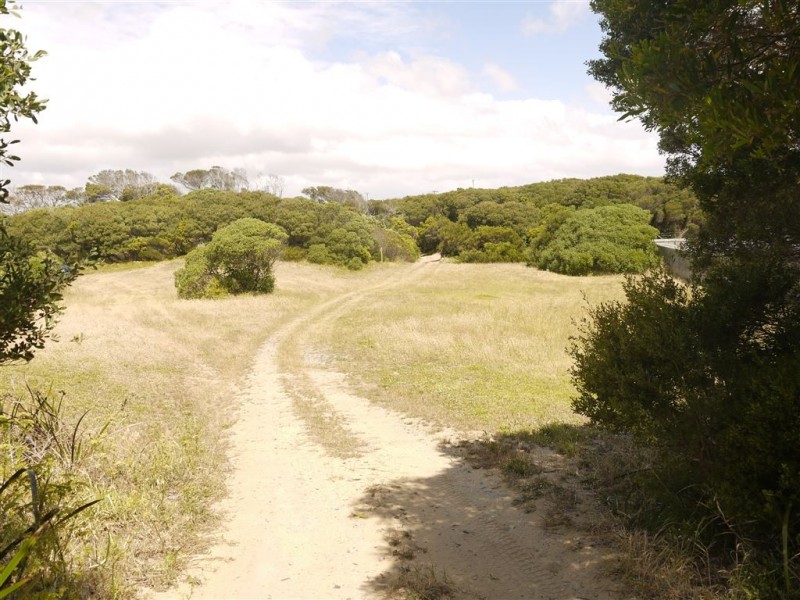 13 Beach Road, Currie TAS 7256