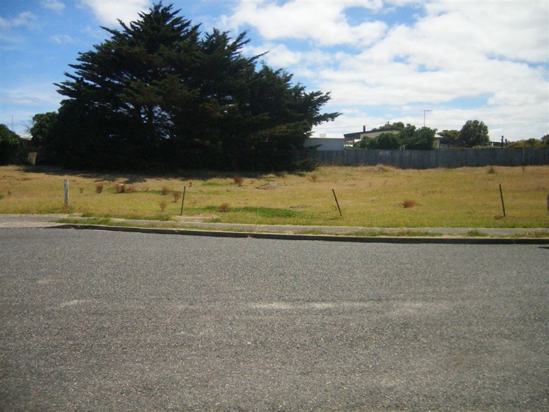 4 Curtain Avenue, Currie TAS 7256