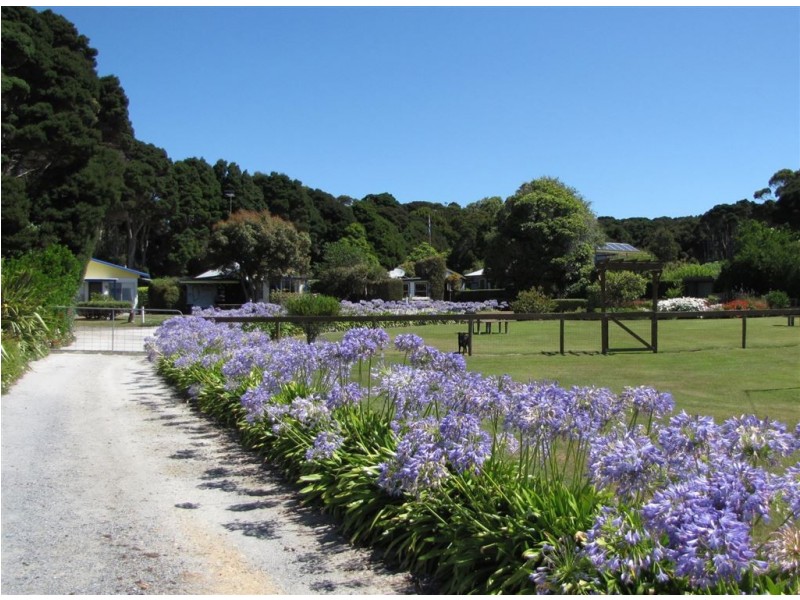 125 The Esplanade, Naracoopa TAS 7256