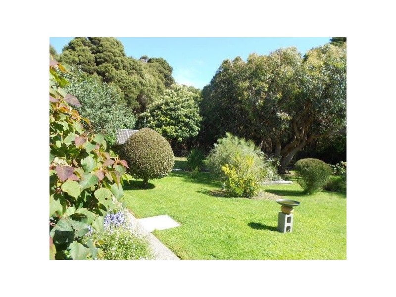 125 The Esplanade, Naracoopa TAS 7256