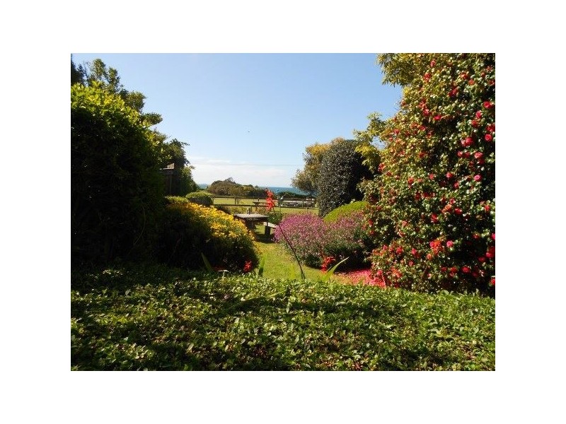 125 The Esplanade, Naracoopa TAS 7256